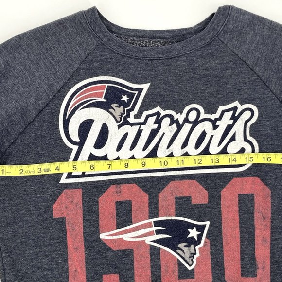 NFL Team Apparel Women's Size Small Sweatshirt New England‎ Patriots 1960 Gray - Picture 3 of 6